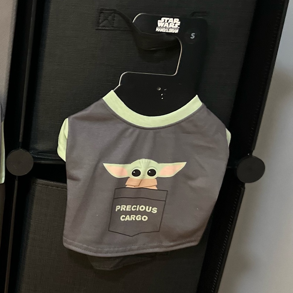 NWT Star Wars Mandalorian Baby Yoda Dog Tee